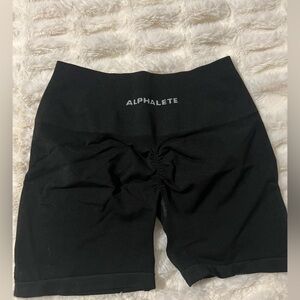NWT Alphalete AMPLIFY SHORT 4.5”- Size M - Black - Womens Seamless Scrunch Short